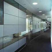ArchitektInnen / KünstlerInnen: DMAA Delugan Meissl Associated Architects<br>Projekt: Büro Novartis im IZD-Tower<br>Aufnahmedatum: 02/03<br>Format: 6x9cm C-Dia<br>Lieferformat: Dia-Duplikat, Scan 300 dpi<br>Bestell-Nummer: 030216-16<br>