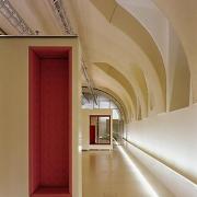 ArchitektInnen / KünstlerInnen: BEHF Architects Ebner Hasenauer Ferenczy ZT GmbH<br>Projekt: MuseumsQuartier Wien - Erste Bank Arena<br>Aufnahmedatum: 12/02<br>Format: 6x9cm C-Neg<br>Lieferformat: C-Print, Scan 300 dpi<br>Bestell-Nummer: 021218-05<br>