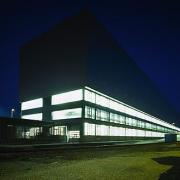 ArchitektInnen / KünstlerInnen: Andreas Treusch<br>Projekt: Logistikcenter Linz<br>Aufnahmedatum: 01/03<br>Format: 6x9cm C-Dia<br>Lieferformat: Dia-Duplikat<br>Bestell-Nummer: 030130-02<br>