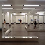 ArchitektInnen / KünstlerInnen: O&O Baukunst Ziviltechniker GesmbH<br>Projekt: MuseumsQuartier Wien - Kunsthalle<br>Aufnahmedatum: 08/02<br>Format: 6x9cm C-Dia<br>Lieferformat: Dia-Duplikat, Scan 300 dpi<br>Bestell-Nummer: 020800-08<br>