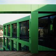 ArchitektInnen / KünstlerInnen: Stefan K. Hübner<br>Projekt: Bundesrealgymnasium<br>Aufnahmedatum: 10/02<br>Format: 6x9cm C-Dia<br>Lieferformat: Dia-Duplikat<br>Bestell-Nummer: 021007-09<br>