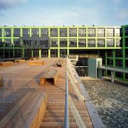 ArchitektInnen / KünstlerInnen: Stefan K. Hübner<br>Projekt: Bundesrealgymnasium<br>Aufnahmedatum: 10/02<br>Format: 6x9cm C-Dia<br>Lieferformat: Dia-Duplikat<br>Bestell-Nummer: 021007-10<br>