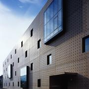 ArchitektInnen / KünstlerInnen: Stefan K. Hübner<br>Projekt: Bundesrealgymnasium<br>Aufnahmedatum: 10/02<br>Format: 6x9cm C-Dia<br>Lieferformat: Dia-Duplikat<br>Bestell-Nummer: 021007-11<br>