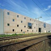 ArchitektInnen / KünstlerInnen: Stefan K. Hübner<br>Projekt: Bundesrealgymnasium<br>Aufnahmedatum: 10/02<br>Format: 6x9cm C-Dia<br>Lieferformat: Dia-Duplikat<br>Bestell-Nummer: 021007-14<br>