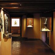 ArchitektInnen / KünstlerInnen: Götz Hagmüller<br>Projekt: Patan-Museum<br>Aufnahmedatum: 04/97<br>Format: 6x9cm C-Dia<br>Lieferformat: Dia-Duplikat, 500px<br>Bestell-Nummer: 970400-80<br>