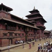ArchitektInnen / KünstlerInnen: Götz Hagmüller<br>Projekt: Patan-Museum<br>Aufnahmedatum: 04/97<br>Format: 6x9cm C-Dia<br>Lieferformat: Dia-Duplikat, 500px<br>Bestell-Nummer: 970400-83<br>
