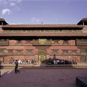 ArchitektInnen / KünstlerInnen: Götz Hagmüller<br>Projekt: Patan-Museum<br>Aufnahmedatum: 04/97<br>Format: 6x9cm C-Dia<br>Lieferformat: Dia-Duplikat, 500px<br>Bestell-Nummer: 970400-62<br>