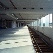 ArchitektInnen / KünstlerInnen: Andreas Treusch<br>Projekt: Logistikcenter Linz<br>Aufnahmedatum: 09/02<br>Format: 6x9cm C-Dia<br>Lieferformat: Dia-Duplikat, Scan 300 dpi<br>Bestell-Nummer: 020916-14<br>