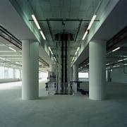 ArchitektInnen / KünstlerInnen: Andreas Treusch<br>Projekt: Logistikcenter Linz<br>Aufnahmedatum: 09/02<br>Format: 6x9cm C-Dia<br>Lieferformat: Dia-Duplikat, Scan 300 dpi<br>Bestell-Nummer: 020916-15<br>