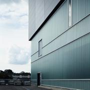 ArchitektInnen / KünstlerInnen: Andreas Treusch<br>Projekt: Logistikcenter Linz<br>Aufnahmedatum: 09/02<br>Format: 6x9cm C-Dia<br>Lieferformat: Dia-Duplikat, Scan 300 dpi<br>Bestell-Nummer: 020916-16<br>