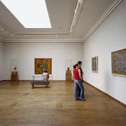 ArchitektInnen / KünstlerInnen: O&O Baukunst Ziviltechniker GesmbH<br>Projekt: MuseumsQuartier Wien - Leopold Museum<br>Aufnahmedatum: 08/02<br>Format: 6x9cm C-Dia<br>Lieferformat: Dia-Duplikat, Scan 300 dpi<br>Bestell-Nummer: 020800-10<br>