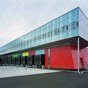 ArchitektInnen / KünstlerInnen: the unit<br>Projekt: Telekom Austria Logistikcenter<br>Aufnahmedatum: 07/02<br>Format: 6x9cm C-Neg<br>Lieferformat: C-Print, Scan 300 dpi<br>Bestell-Nummer: 020725-04<br>