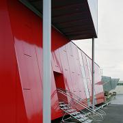 ArchitektInnen / KünstlerInnen: the unit<br>Projekt: Telekom Austria Logistikcenter<br>Aufnahmedatum: 07/02<br>Format: 6x9cm C-Neg<br>Lieferformat: C-Print, Scan 300 dpi<br>Bestell-Nummer: 020725-12<br>