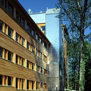 ArchitektInnen / KünstlerInnen: Johannes Kastner-Lanjus<br>Projekt: Seniorenzentrum Weiz<br>Aufnahmedatum: 05/02<br>Format: 6x9cm C-Dia<br>Lieferformat: Dia-Duplikat, 500px<br>Bestell-Nummer: 020530-15<br>