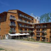 ArchitektInnen / KünstlerInnen: Johannes Kastner-Lanjus<br>Projekt: Seniorenzentrum Weiz<br>Aufnahmedatum: 05/02<br>Format: 6x9cm C-Dia<br>Lieferformat: Dia-Duplikat, 500px<br>Bestell-Nummer: 020530-02<br>