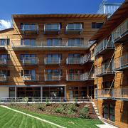 ArchitektInnen / KünstlerInnen: Johannes Kastner-Lanjus<br>Projekt: Seniorenzentrum Weiz<br>Aufnahmedatum: 05/02<br>Format: 6x9cm C-Dia<br>Lieferformat: Dia-Duplikat, 500px<br>Bestell-Nummer: 020530-04<br>
