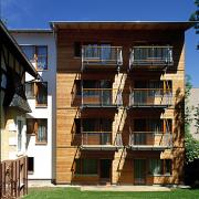 ArchitektInnen / KünstlerInnen: Johannes Kastner-Lanjus<br>Projekt: Seniorenzentrum Weiz<br>Aufnahmedatum: 05/02<br>Format: 6x9cm C-Dia<br>Lieferformat: Dia-Duplikat, 500px<br>Bestell-Nummer: 020530-07<br>