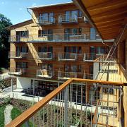ArchitektInnen / KünstlerInnen: Johannes Kastner-Lanjus<br>Projekt: Seniorenzentrum Weiz<br>Aufnahmedatum: 05/02<br>Format: 6x9cm C-Dia<br>Lieferformat: Dia-Duplikat, 500px<br>Bestell-Nummer: 020530-10<br>