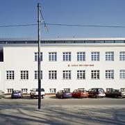 ArchitektInnen / KünstlerInnen: Andreas Treusch<br>Projekt: Volksschule Natorpgasse<br>Aufnahmedatum: 03/02<br>Format: 6x9cm C-Dia<br>Lieferformat: Dia-Duplikat, Scan 300 dpi<br>Bestell-Nummer: 020313-15<br>