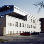 ArchitektInnen / KünstlerInnen: Andreas Treusch<br>Projekt: Volksschule Natorpgasse<br>Aufnahmedatum: 03/02<br>Format: 6x9cm C-Dia<br>Lieferformat: Dia-Duplikat, Scan 300 dpi<br>Bestell-Nummer: 020313-17<br>