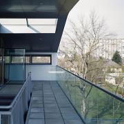 ArchitektInnen / KünstlerInnen: Andreas Treusch<br>Projekt: Volksschule Natorpgasse<br>Aufnahmedatum: 03/02<br>Format: 6x9cm C-Dia<br>Lieferformat: Dia-Duplikat, Scan 300 dpi<br>Bestell-Nummer: 020313-05<br>