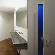 ArchitektInnen / KünstlerInnen: Eichinger oder Knechtl<br>Projekt: Bluetango Werbeagentur<br>Aufnahmedatum: 01/02<br>Format: 6x9cm C-Dia<br>Lieferformat: Dia-Duplikat, Scan 300 dpi<br>Bestell-Nummer: 020119-06<br>
