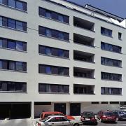 ArchitektInnen / KünstlerInnen: HNP architects ZT GmbH<br>Projekt: Wohnhausanlage Reisingergasse<br>Aufnahmedatum: 08/01<br>Format: 4x5'' C-Dia<br>Lieferformat: Dia-Duplikat, Scan 300 dpi<br>Bestell-Nummer: 010803-07<br>