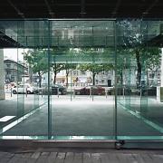 ArchitektInnen / KünstlerInnen: Valie Export<br>Projekt: Der transparente Raum<br>Aufnahmedatum: 07/01<br>Format: 6x9cm C-Dia<br>Lieferformat: Dia-Duplikat, Scan 300 dpi<br>Bestell-Nummer: 010710-04<br>