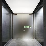 ArchitektInnen / KünstlerInnen: BEHF Architects Ebner Hasenauer Ferenczy ZT GmbH<br>Projekt: Halle Rigler<br>Aufnahmedatum: 08/01<br>Format: 6x9cm C-Neg<br>Lieferformat: C-Print, SW-Print, Scan 300 dpi<br>Bestell-Nummer: 010815-16<br>