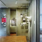 ArchitektInnen / KünstlerInnen: Bernhard Denkinger<br>Projekt: KZ-Gedenkstätte und Zeitgeschichte-Museum<br>Aufnahmedatum: 03/01<br>Format: 6x9cm C-Neg<br>Lieferformat: C-Print, SW-Print, Scan 300 dpi<br>Bestell-Nummer: 010312-01<br>
