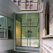 ArchitektInnen / KünstlerInnen: Oliver Kaufmann<br>Projekt: Rondo Rathaus<br>Aufnahmedatum: 10/00<br>Format: 6x9cm C-Neg<br>Lieferformat: C-Print, SW-Print, Scan 300 dpi<br>Bestell-Nummer: 001025-09<br>
