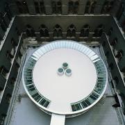 ArchitektInnen / KünstlerInnen: Oliver Kaufmann<br>Projekt: Rondo Rathaus<br>Aufnahmedatum: 10/00<br>Format: 6x9cm C-Neg<br>Lieferformat: C-Print, SW-Print, Scan 300 dpi<br>Bestell-Nummer: 001025-13<br>