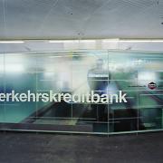 ArchitektInnen / KünstlerInnen: the unit<br>Projekt: Verkehrskreditbank<br>Aufnahmedatum: 06/01<br>Format: 6x9cm C-Neg<br>Lieferformat: C-Print, Scan 300 dpi<br>Bestell-Nummer: 010612-01<br>
