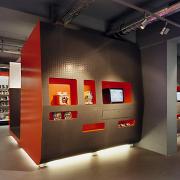 ArchitektInnen / KünstlerInnen: BEHF Architects Ebner Hasenauer Ferenczy ZT GmbH<br>Projekt: Libro Graz<br>Aufnahmedatum: 08/00<br>Format: 6x9cm C-Neg<br>Lieferformat: C-Print, Scan 300 dpi<br>Bestell-Nummer: 000818-08<br>