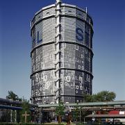 ArchitektInnen / KünstlerInnen: the unit<br>Projekt: Gasometer VOEST<br>Aufnahmedatum: 08/00<br>Format: 4x5'' C-Dia<br>Lieferformat: Dia-Duplikat, C-Print, Scan 300 dpi<br>Bestell-Nummer: 000824-01<br>