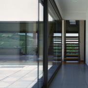 ArchitektInnen / KünstlerInnen: Walter Stelzhammer<br>Projekt: Haus H.<br>Aufnahmedatum: 07/00<br>Format: 6x9cm C-Dia<br>Lieferformat: Dia-Duplikat, SW-Print, Scan 300 dpi<br>Bestell-Nummer: 000724-22<br>
