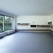 ArchitektInnen / KünstlerInnen: the unit<br>Projekt: Haus P. - Zubau<br>Aufnahmedatum: 08/00<br>Format: 6x12cm C-Dia<br>Lieferformat: Dia-Duplikat, SW-Print, Scan 300 dpi<br>Bestell-Nummer: 000808-11<br>