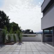 ArchitektInnen / KünstlerInnen: Walter Stelzhammer<br>Projekt: Haus H.<br>Aufnahmedatum: 07/00<br>Format: 6x9cm C-Dia<br>Lieferformat: Dia-Duplikat, SW-Print, Scan 300 dpi<br>Bestell-Nummer: 000724-03<br>