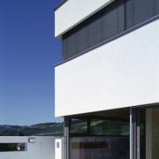 ArchitektInnen / KünstlerInnen: Walter Stelzhammer<br>Projekt: Haus H.<br>Aufnahmedatum: 07/00<br>Format: 6x9cm C-Dia<br>Lieferformat: Dia-Duplikat, SW-Print, Scan 300 dpi<br>Bestell-Nummer: 000724-05<br>