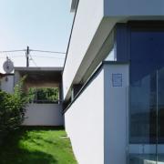 ArchitektInnen / KünstlerInnen: Walter Stelzhammer<br>Projekt: Haus H.<br>Aufnahmedatum: 07/00<br>Format: 6x9cm C-Dia<br>Lieferformat: Dia-Duplikat, SW-Print, Scan 300 dpi<br>Bestell-Nummer: 000724-09<br>