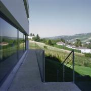 ArchitektInnen / KünstlerInnen: Walter Stelzhammer<br>Projekt: Haus H.<br>Aufnahmedatum: 07/00<br>Format: 6x9cm C-Dia<br>Lieferformat: Dia-Duplikat, SW-Print, Scan 300 dpi<br>Bestell-Nummer: 000724-10<br>