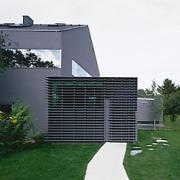 ArchitektInnen / KünstlerInnen: the unit<br>Projekt: Haus P. - Zubau<br>Aufnahmedatum: 08/00<br>Format: 6x12cm C-Dia<br>Lieferformat: Dia-Duplikat, SW-Print, Scan 300 dpi<br>Bestell-Nummer: 000808-05<br>