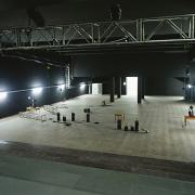 ArchitektInnen / KünstlerInnen: O&O Baukunst Ziviltechniker GesmbH, Manfred Wehdorn<br>Projekt: MuseumsQuartier Wien - Halle E+G<br>Aufnahmedatum: 12/00<br>Format: 6x9cm C-Dia<br>Lieferformat: Dia-Duplikat, C-Print, Scan 300 dpi<br>Bestell-Nummer: 001222-84<br>