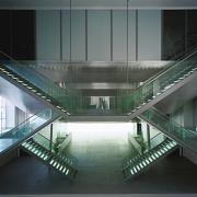 ArchitektInnen / KünstlerInnen: O&O Baukunst Ziviltechniker GesmbH, Manfred Wehdorn<br>Projekt: MuseumsQuartier Wien - Halle E+G<br>Aufnahmedatum: 04/01<br>Format: 6x9cm C-Dia<br>Lieferformat: Dia-Duplikat, C-Print, Scan 300 dpi<br>Bestell-Nummer: 010426-88<br>