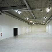 ArchitektInnen / KünstlerInnen: O&O Baukunst Ziviltechniker GesmbH<br>Projekt: MuseumsQuartier Wien - MUMOK<br>Aufnahmedatum: 12/00<br>Format: 6x9cm C-Dia<br>Lieferformat: Dia-Duplikat, C-Print, Scan 300 dpi<br>Bestell-Nummer: 001222-17<br>