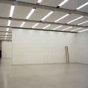 ArchitektInnen / KünstlerInnen: O&O Baukunst Ziviltechniker GesmbH<br>Projekt: MuseumsQuartier Wien - MUMOK<br>Aufnahmedatum: 12/00<br>Format: 6x9cm C-Dia<br>Lieferformat: Dia-Duplikat, C-Print, Scan 300 dpi<br>Bestell-Nummer: 001222-15<br>