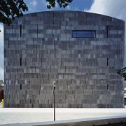 ArchitektInnen / KünstlerInnen: O&O Baukunst Ziviltechniker GesmbH<br>Projekt: MuseumsQuartier Wien - MUMOK<br>Aufnahmedatum: 06/01<br>Format: 6x9cm C-Dia<br>Lieferformat: Dia-Duplikat, C-Print, Scan 300 dpi<br>Bestell-Nummer: 010621-144<br>