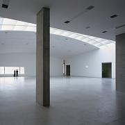 ArchitektInnen / KünstlerInnen: O&O Baukunst Ziviltechniker GesmbH<br>Projekt: MuseumsQuartier Wien - MUMOK<br>Aufnahmedatum: 12/00<br>Format: 6x9cm C-Dia<br>Lieferformat: Dia-Duplikat, C-Print, Scan 300 dpi<br>Bestell-Nummer: 001222-09<br>