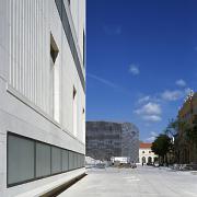 ArchitektInnen / KünstlerInnen: O&O Baukunst Ziviltechniker GesmbH<br>Projekt: MuseumsQuartier Wien - Leopold Museum<br>Aufnahmedatum: 06/01<br>Format: 6x9cm C-Dia<br>Lieferformat: Dia-Duplikat, C-Print, Scan 300 dpi<br>Bestell-Nummer: 010621-142<br>