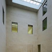 ArchitektInnen / KünstlerInnen: O&O Baukunst Ziviltechniker GesmbH<br>Projekt: MuseumsQuartier Wien - Leopold Museum<br>Aufnahmedatum: 12/00<br>Format: 6x9cm C-Dia<br>Lieferformat: Dia-Duplikat, C-Print, Scan 300 dpi<br>Bestell-Nummer: 001222-48<br>
